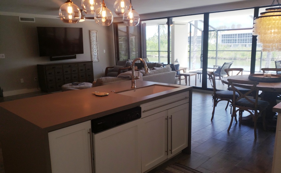 Breakfast Bar and Living Room